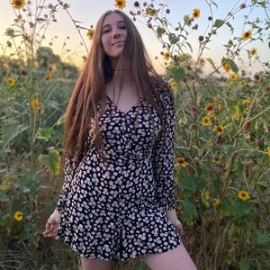 Meet your Posher, Sidney